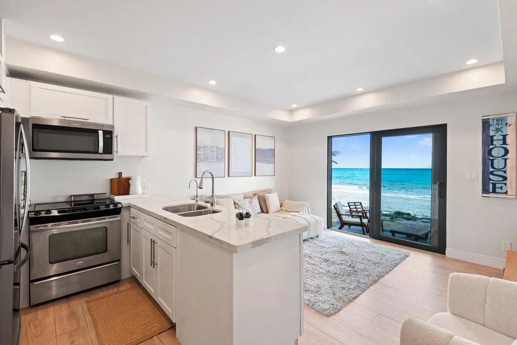 Columbus Cove New Providence Paradise Island BS
