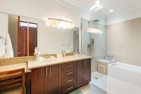 Columbus Cove New Providence Paradise Island BS