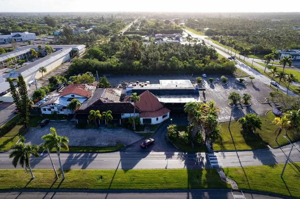 Pub On The Mall Grand Bahama Freeport BS