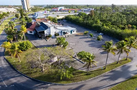 Pub On The Mall Grand Bahama Freeport BS