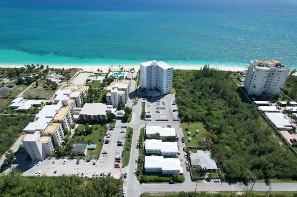 Riviera Towers Grand Bahama Freeport BS