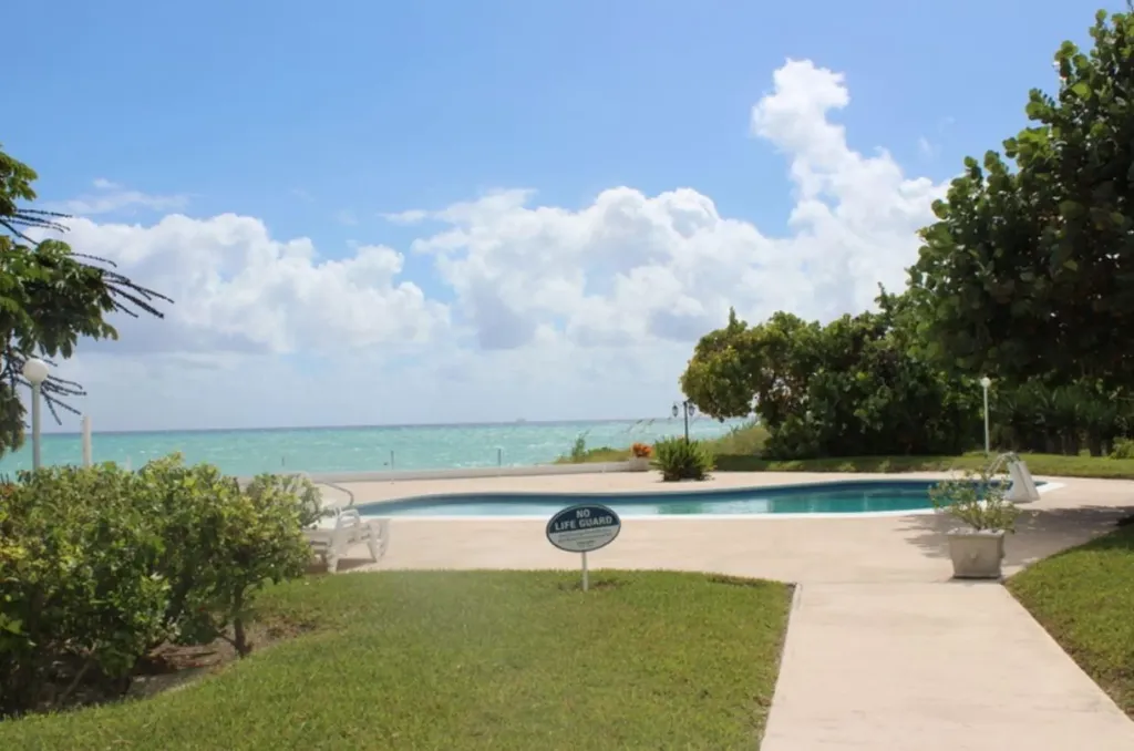 Riviera Towers Grand Bahama Freeport BS