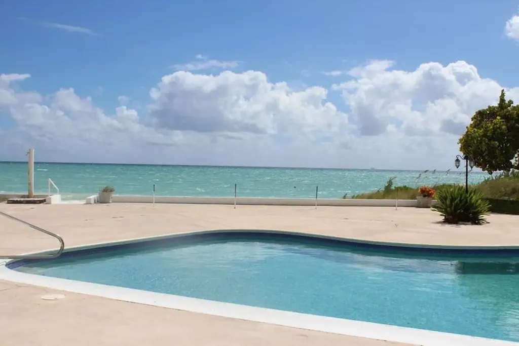 Riviera Towers Grand Bahama Freeport BS