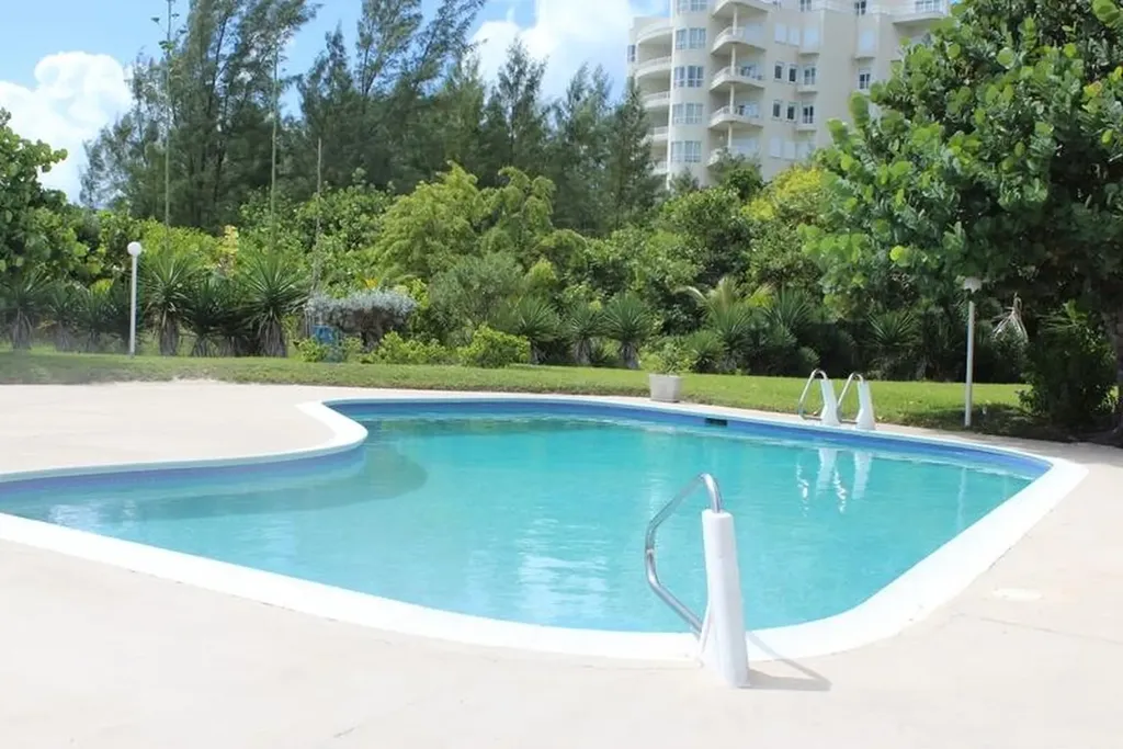 Riviera Towers Grand Bahama Freeport BS