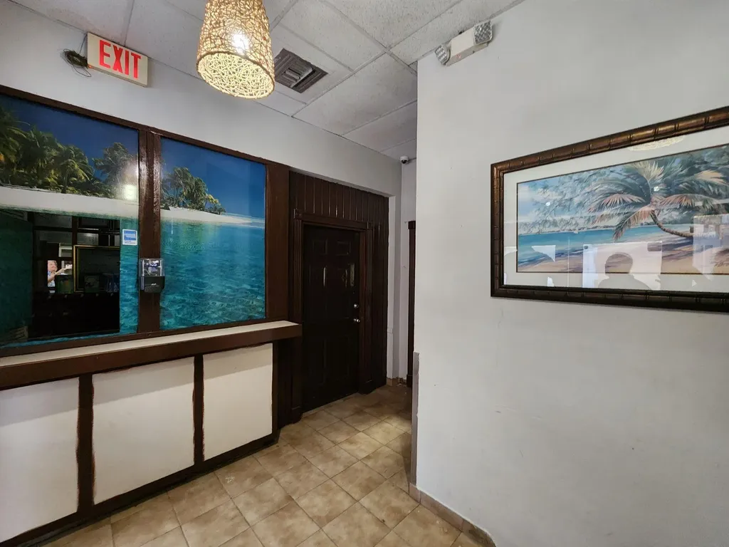 Grand Central Hotel Building New Providence Paradise Island BS