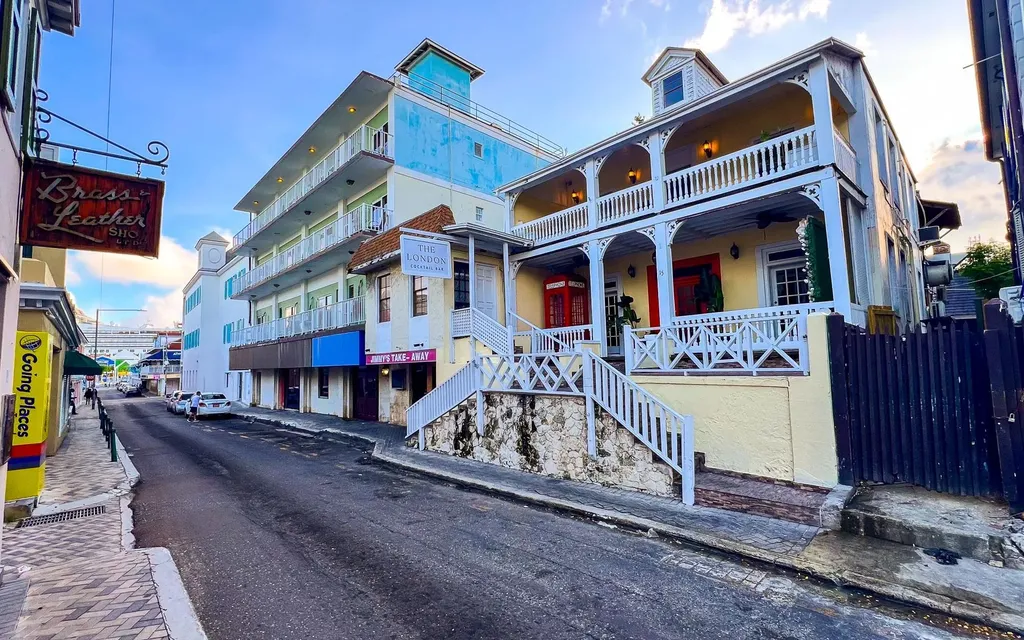 Grand Central Hotel Building New Providence Paradise Island BS