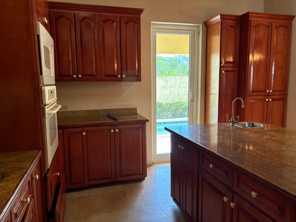 Kd Albury Lane New Providence Paradise Island BS