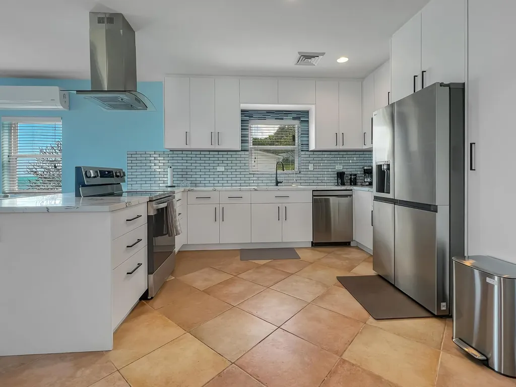West Bay Street 2 New Providence Paradise Island BS