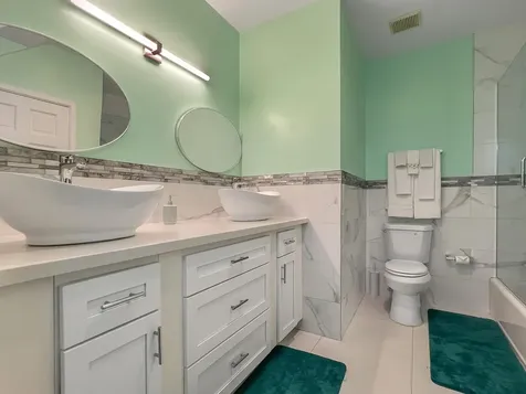West Bay Street 2 New Providence Paradise Island BS