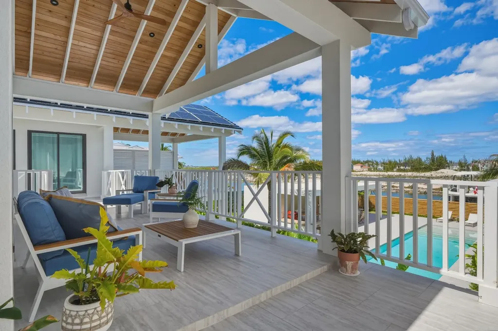 Le Canal New Providence Paradise Island BS