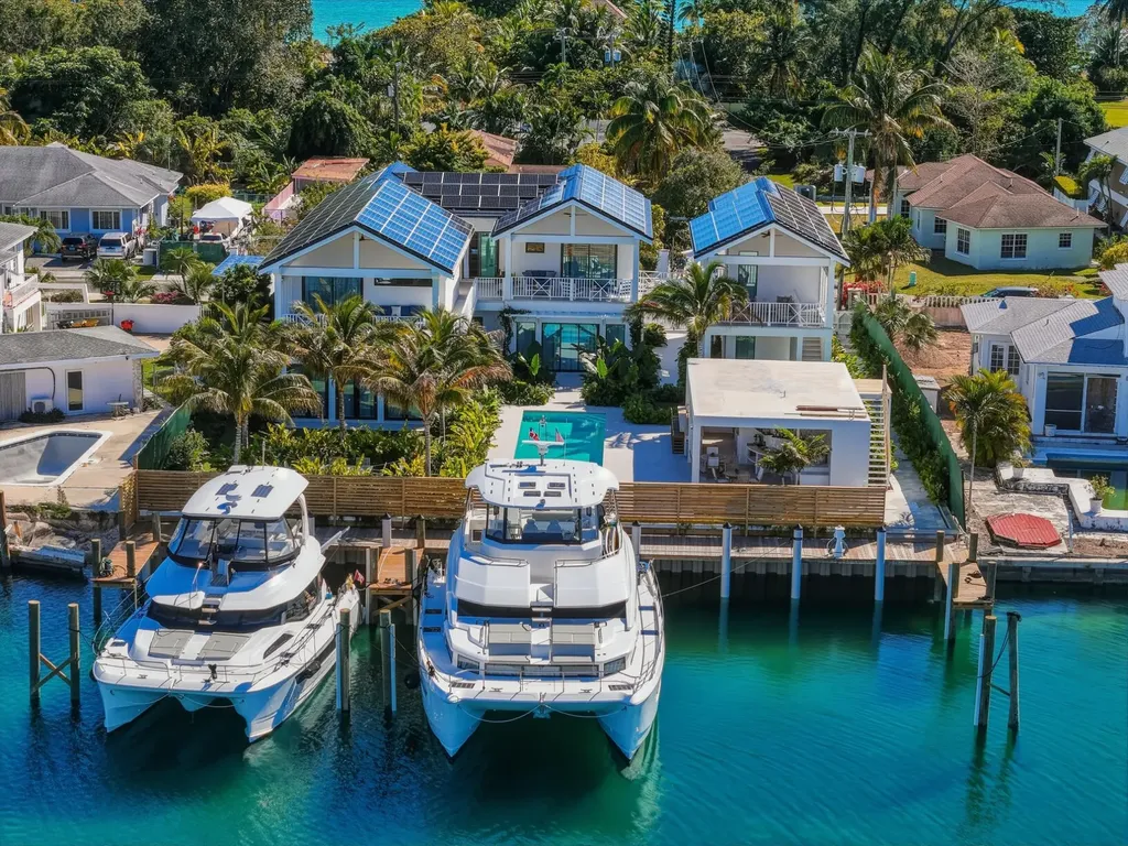 Le Canal New Providence Paradise Island BS