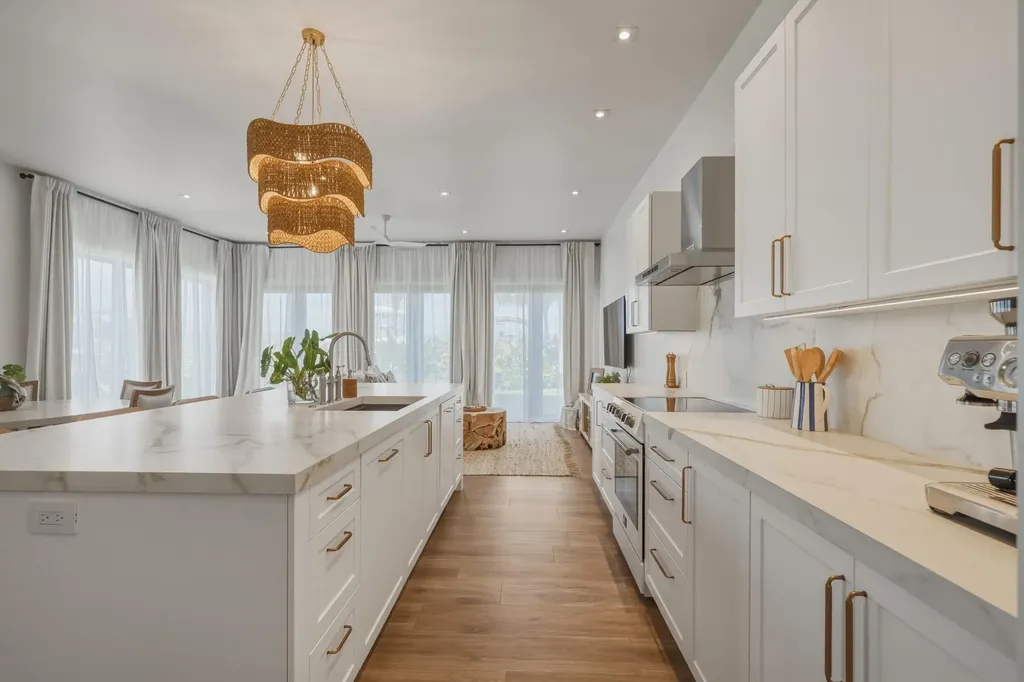 Le Canal New Providence Paradise Island BS