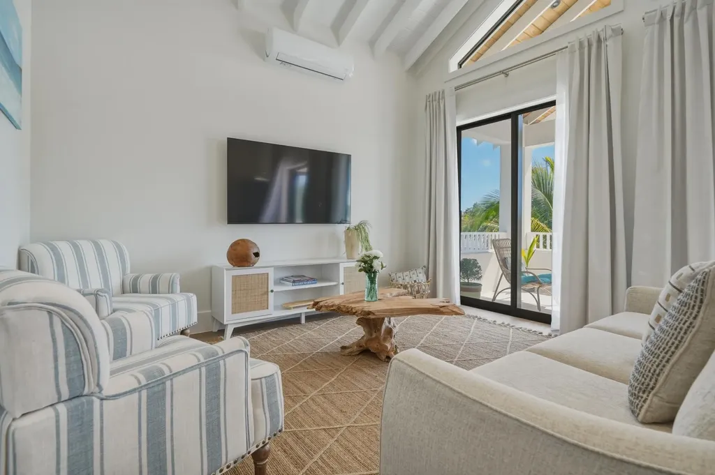 Le Canal New Providence Paradise Island BS