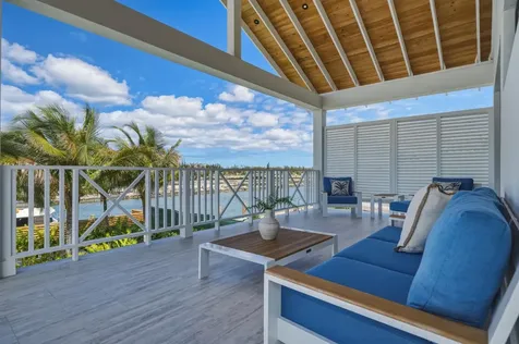 Le Canal New Providence Paradise Island BS