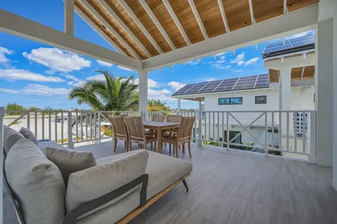 Le Canal New Providence Paradise Island BS