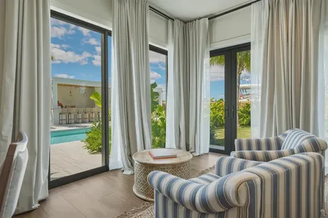 Le Canal New Providence Paradise Island BS