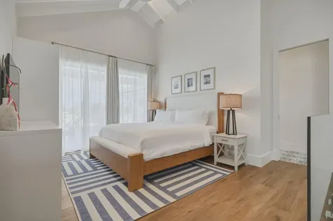 Le Canal New Providence Paradise Island BS