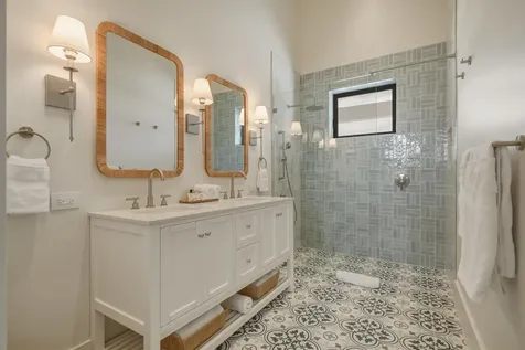 Le Canal New Providence Paradise Island BS