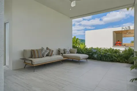 Le Canal New Providence Paradise Island BS