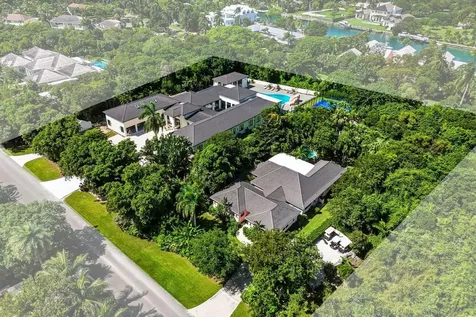 Bali Cinq New Providence Paradise Island BS