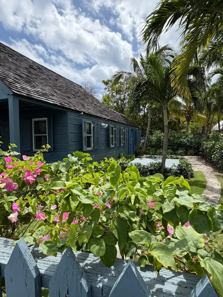 Crown Street Eleuthera BS