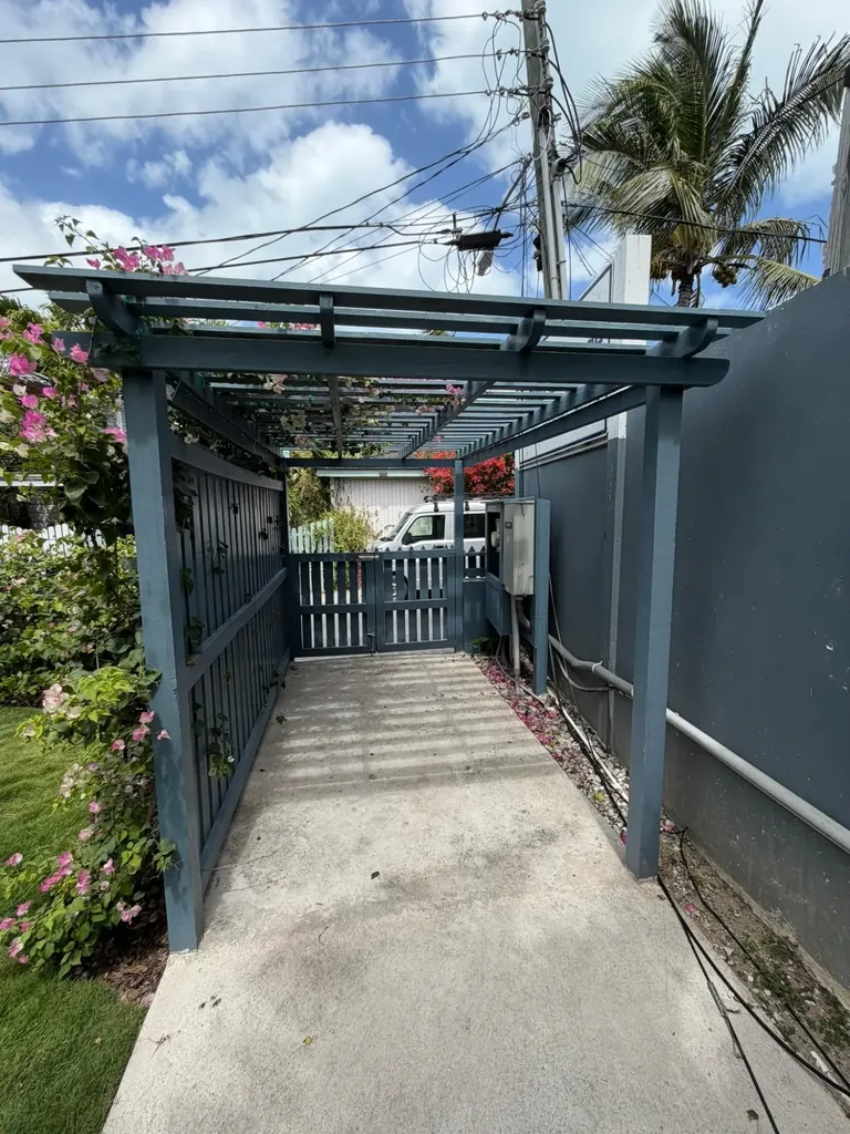 Crown Street Eleuthera BS