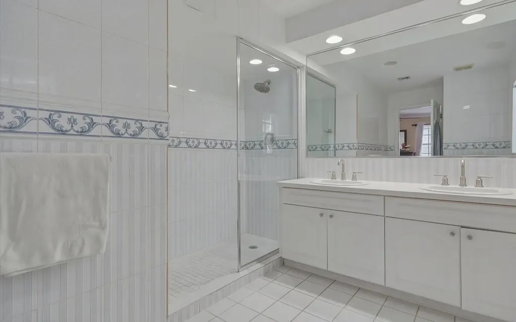 7 Arches New Providence Paradise Island BS