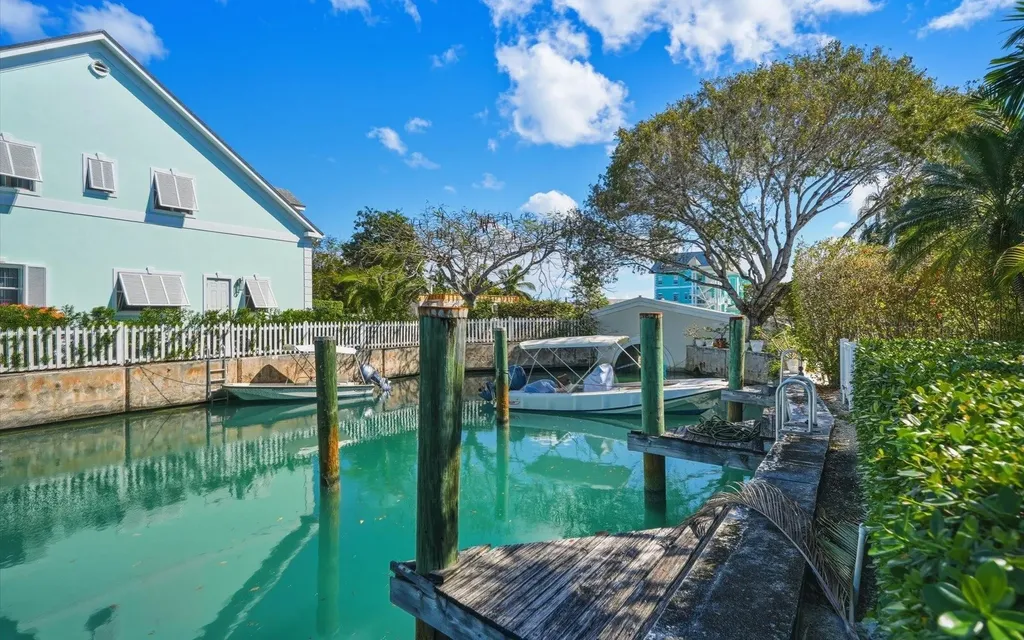 7 Arches New Providence Paradise Island BS