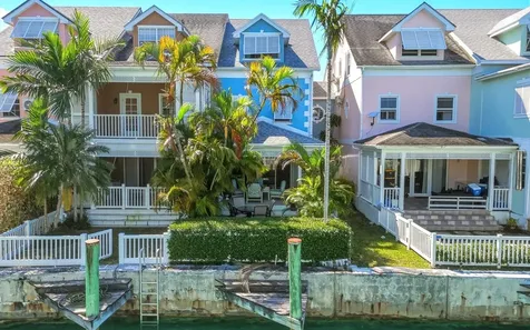 7 Arches New Providence Paradise Island BS
