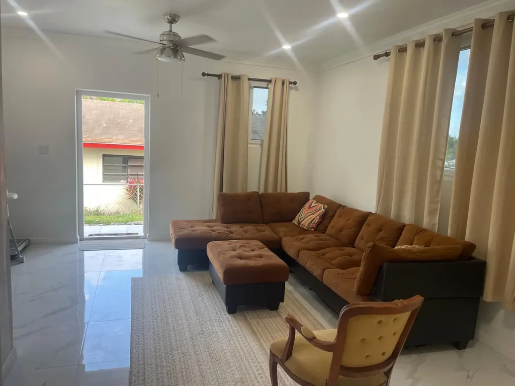 Mango Drive Unit 1 New Providence Paradise Island BS