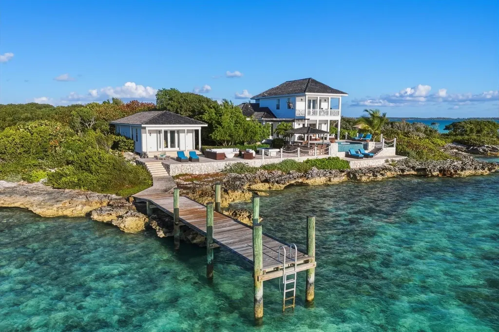 Crown Pigeon Island & Cay Eleuthera BS