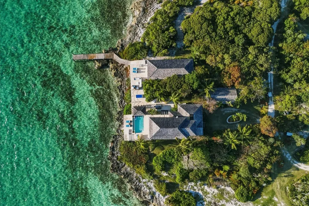 Crown Pigeon Island & Cay Eleuthera BS