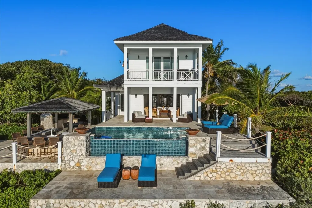 Crown Pigeon Island & Cay Eleuthera BS