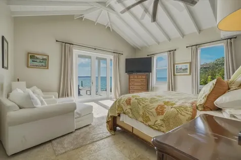 Crown Pigeon Island & Cay Eleuthera BS