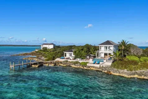 Crown Pigeon Island & Cay Eleuthera BS