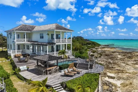 Crown Pigeon Island & Cay Eleuthera BS