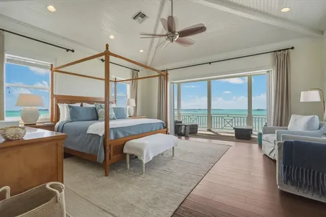 Crown Pigeon Island & Cay Eleuthera BS
