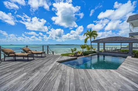 Crown Pigeon Island & Cay Eleuthera BS