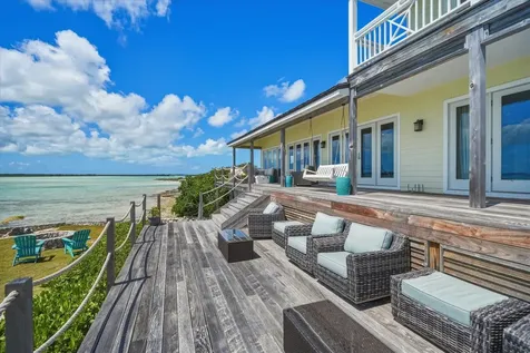 Crown Pigeon Island & Cay Eleuthera BS