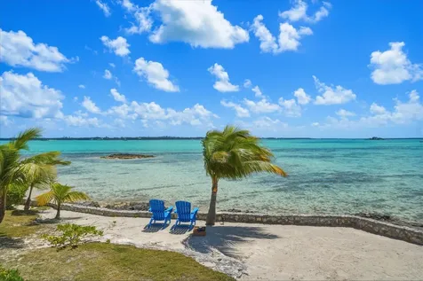 Crown Pigeon Island & Cay Eleuthera BS