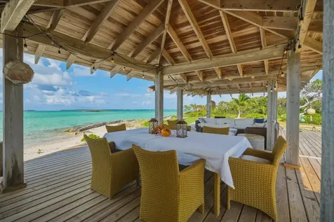 Crown Pigeon Island & Cay Eleuthera BS