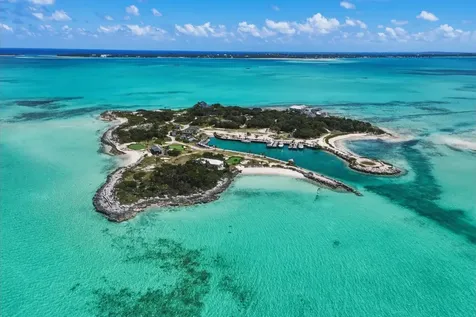 Crown Pigeon Island & Cay Eleuthera BS