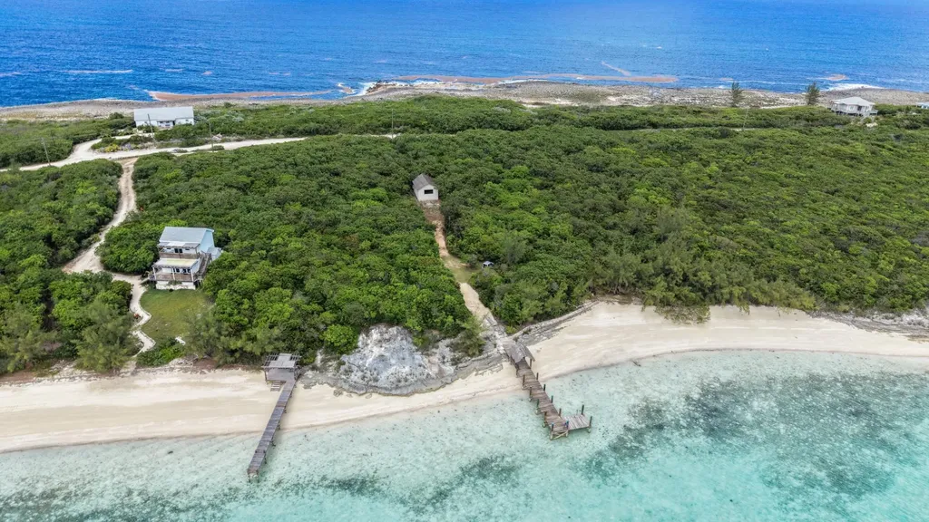 Lot 37 Whale Point Eleuthera BS