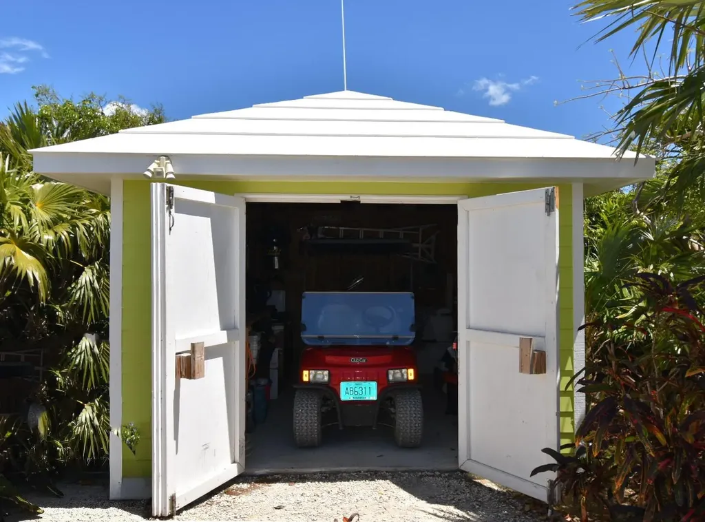 Lukku Coyaba Abaco BS