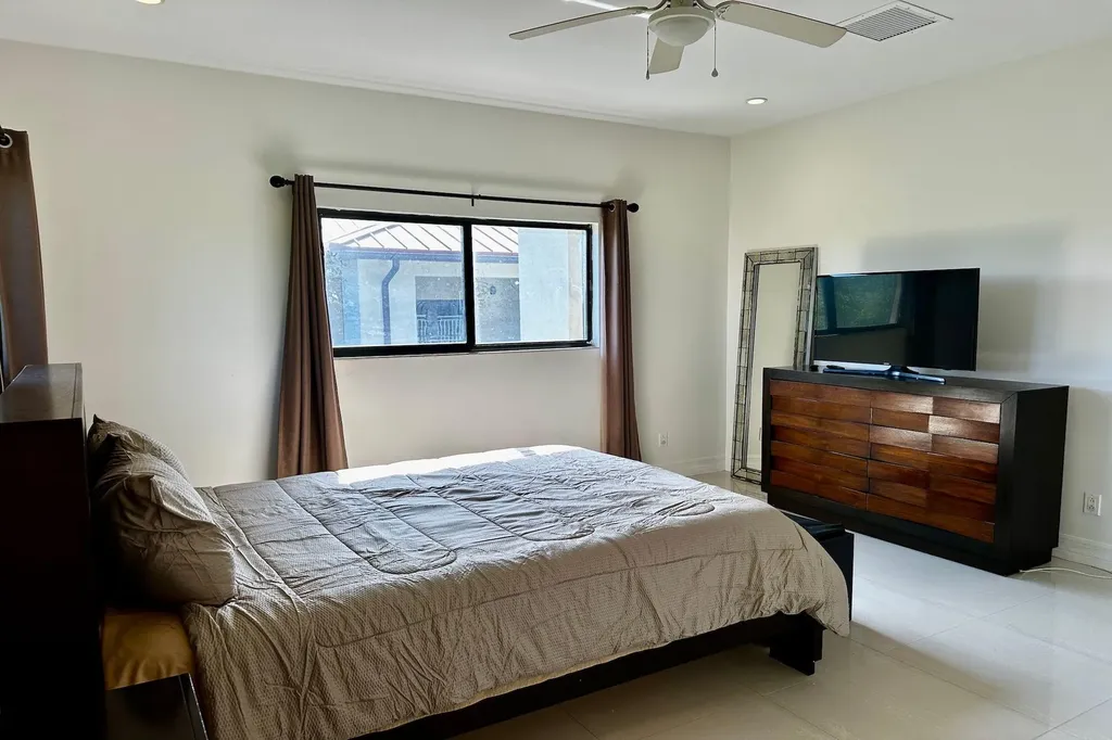 Venetian West New Providence Paradise Island BS