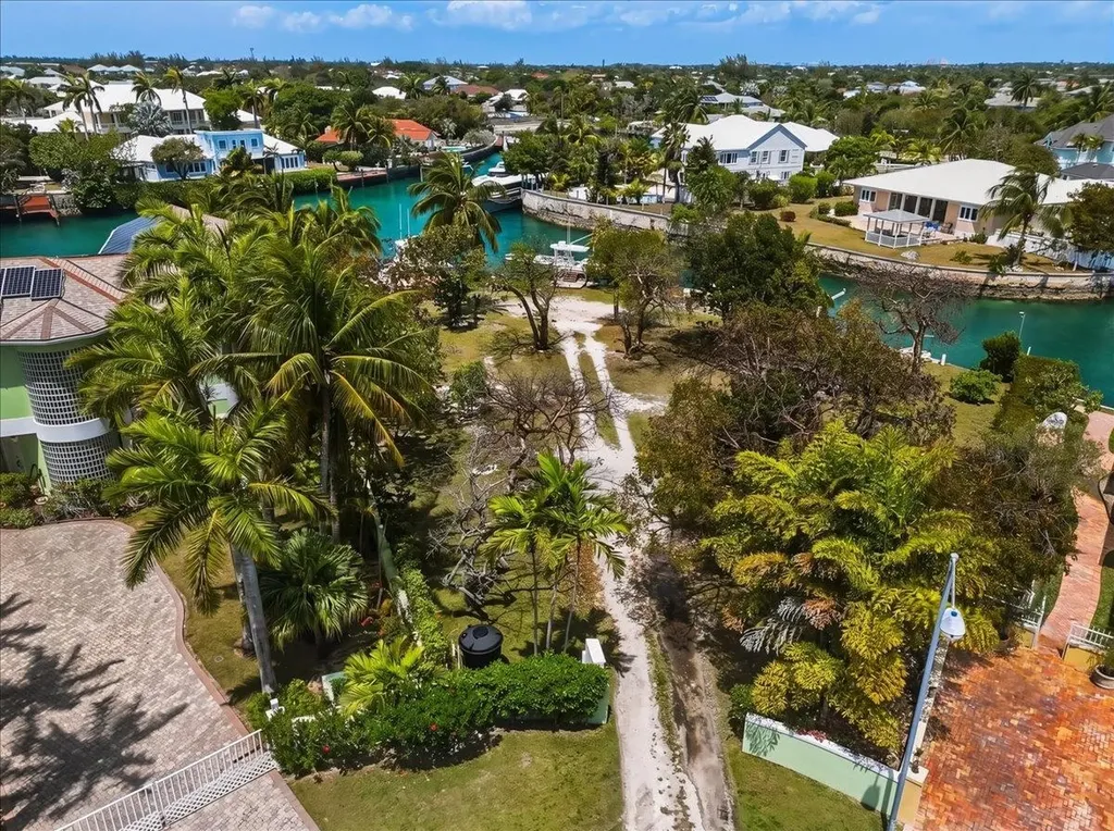 37 Port New Providence New Providence Paradise Island BS