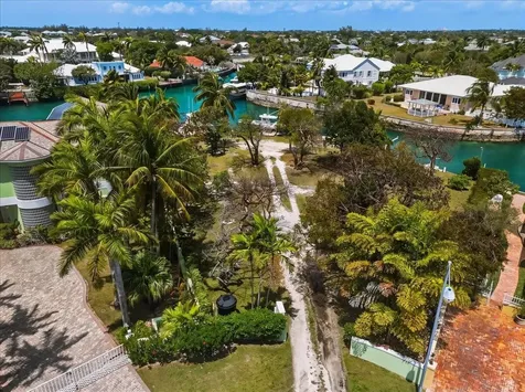 37 Port New Providence New Providence Paradise Island BS