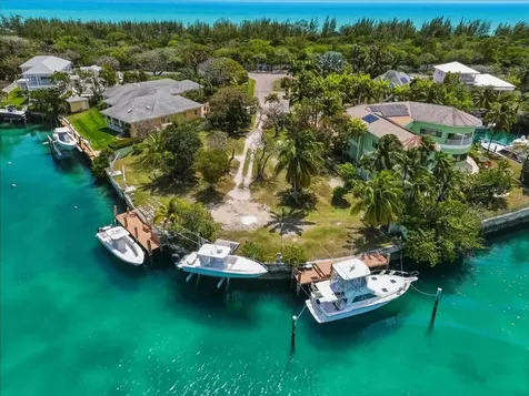 37 Port New Providence New Providence Paradise Island BS