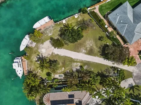 37 Port New Providence New Providence Paradise Island BS
