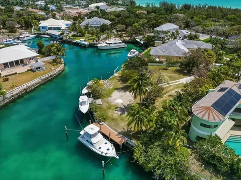 37 Port New Providence New Providence Paradise Island BS